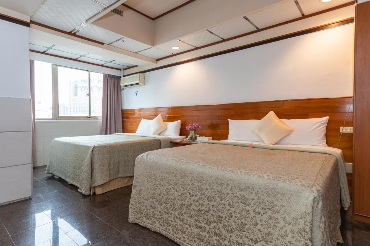 Yi Pin Business Hotel Taoyuan Exterior photo